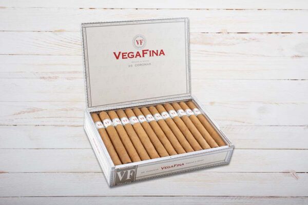 VegaFina Classic Zigarren Corona, Ring 43, Länge: 146 mm, Box 25er