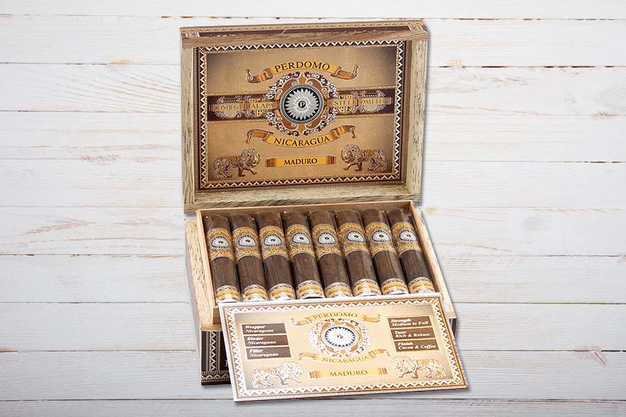 Perdomo Zigarren Nicaragua Bourbon Barrel Aged (BBA) Maduro Robusto, Ring 54, Länge: 127 mm, Box 24er