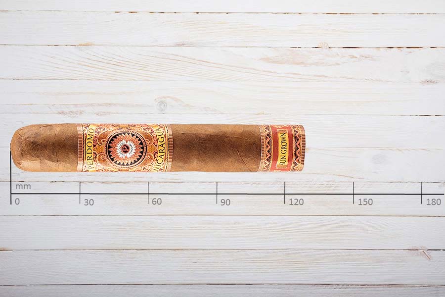 Perdomo Zigarren Nicaragua Bourbon Barrel Aged (BBA) Sun Grown Robusto, Ring 54, Länge: 127 mm