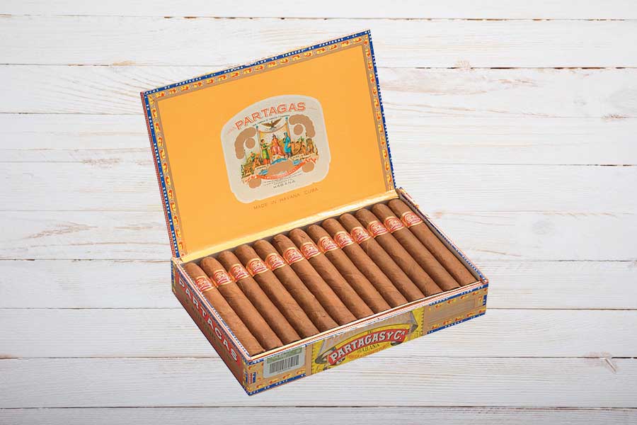 Partagas Mille Fleurs Cigars, Petit Coronas, Box 25er