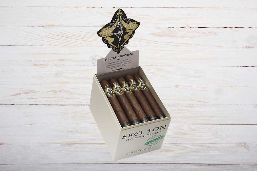Skel Ton Cigars Live your Dreams Toro, Box 25er