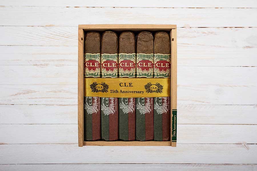 CLE Cigars 25th Anniversary Toro Gordo Box 25er