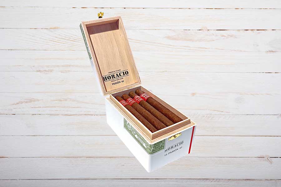 Horacio Pasion 42 Cigars, Petit Corona, Box 16er