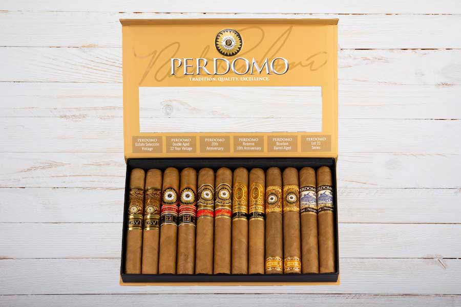 Perdomo Cigars Connoisseur Collection Connecticut, Box 12er