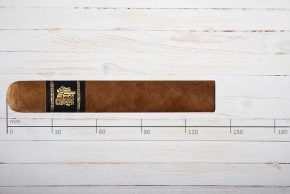 Umnum Nicaragua Hurakan Cigars